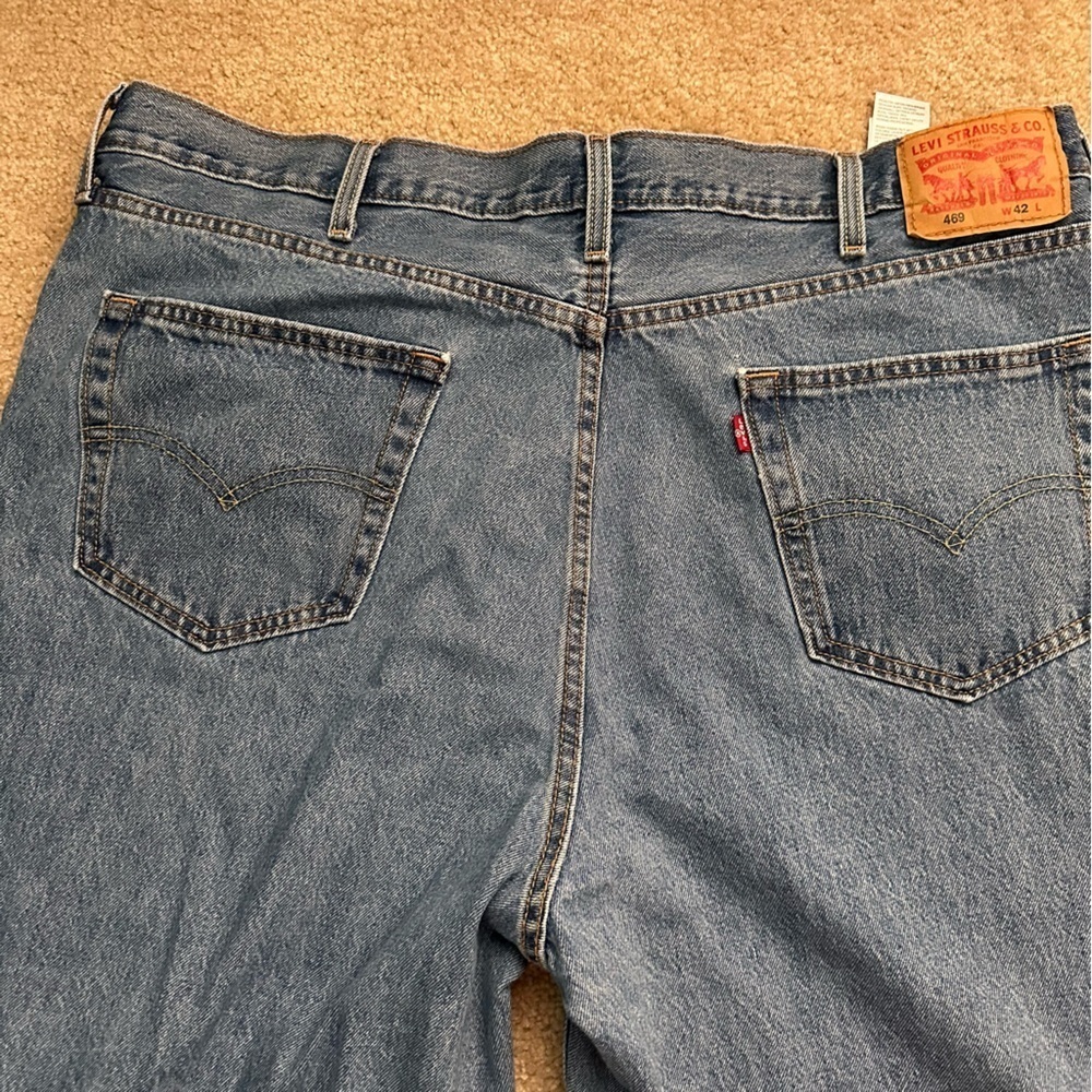 Levi’s 469 Loose 12" Men’s Shorts Medium Wash Non Stretch Size 42 - Picture 8 of 9